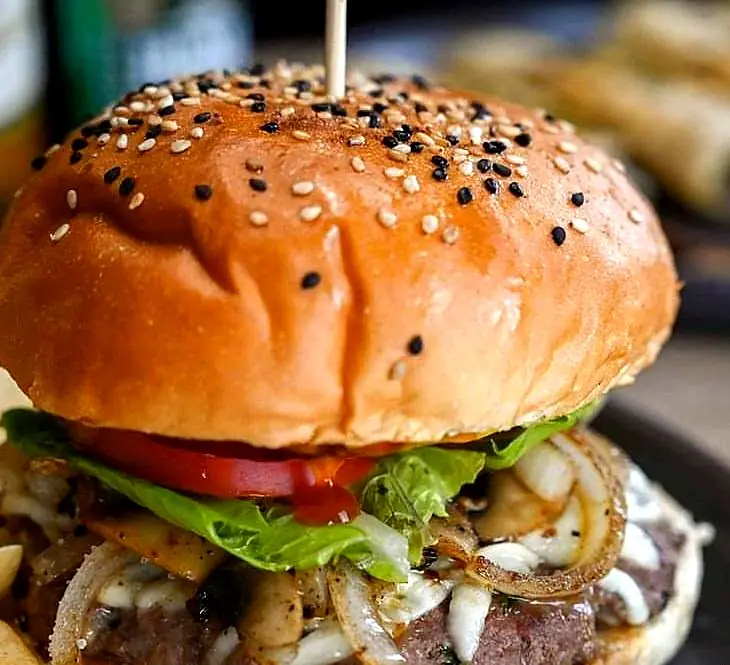 Hamburguesa Clementina · $145